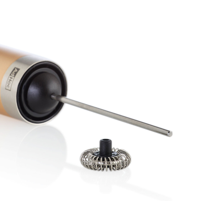 Removable whisk can be cleaned in the dishwasher